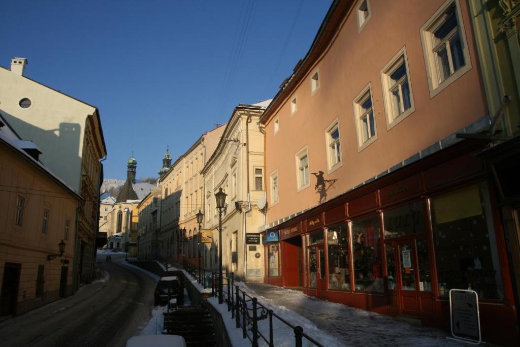 Banská Štiavnica Apartman Na Zlatom Dvore מראה חיצוני תמונה
